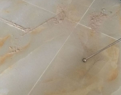 江口瓷砖空鼓维修公司分享粘合剂选择不当在瓷砖铺贴过程中可能导致以下问题