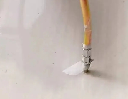江口瓷砖空鼓维修公司专业解答在瓷砖铺贴过程中，如果使用的砂料过粗（如全部使用了粗砂），可能会导致以下问题